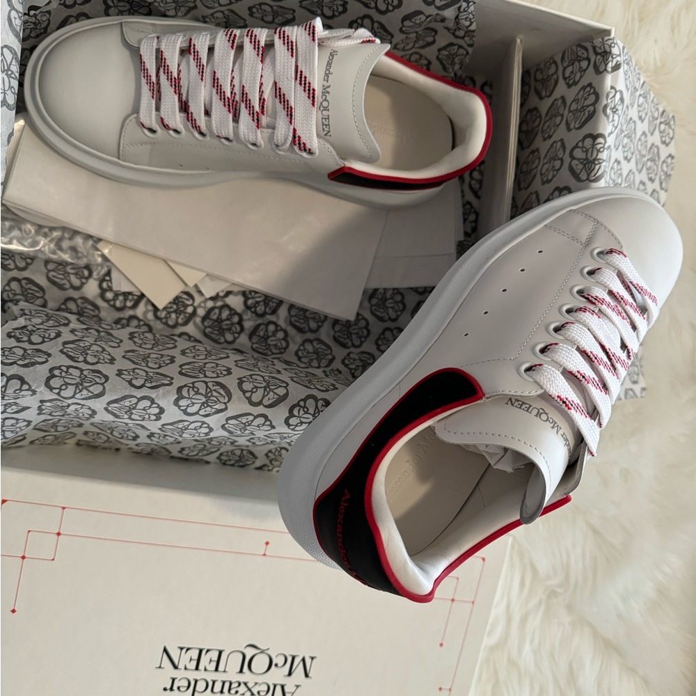Alexander McQueen Larry sneaker white/black/Lust size E 39 Men